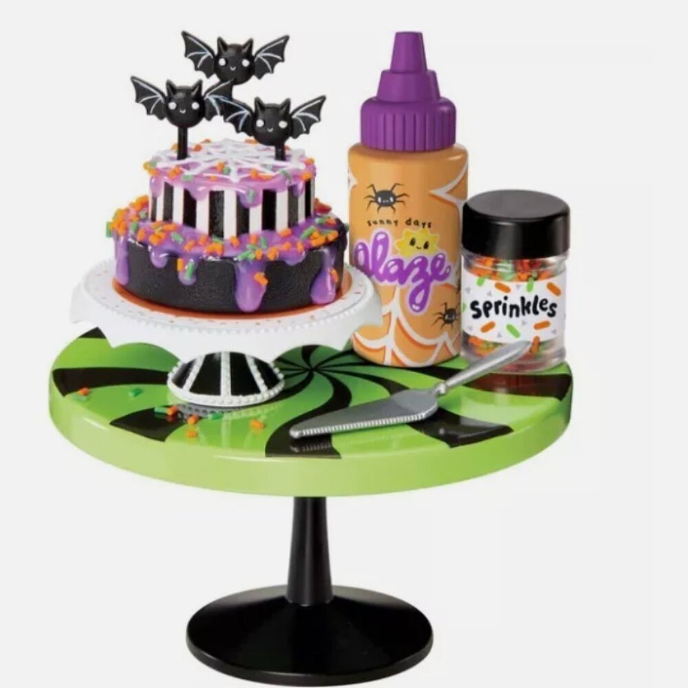 Miniverse Make It Mini Beetlejuice Halloween ** Spooky Cake **‎